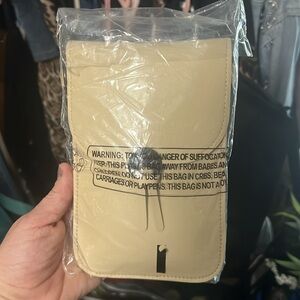 Crossbody in Cream w/ Chain